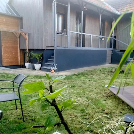 Maison Atypique En Bois 2 Niveaux 7,5km Du Circuit 24h Holiday home *